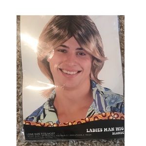 Blonde wig synthetic- short